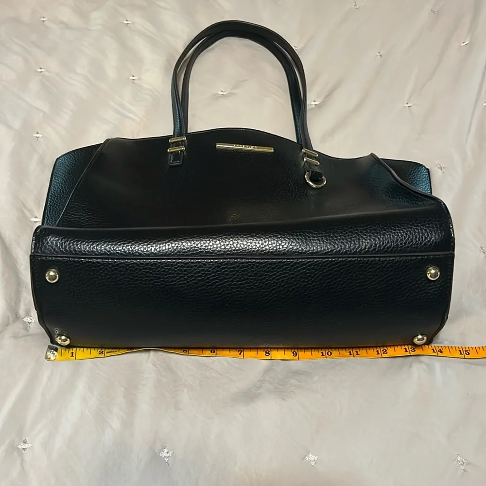 Anne Klein Satchel / Tote / Purse in Black, EUC